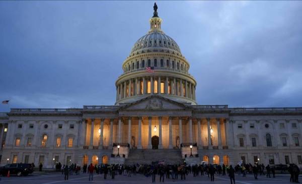 El Senado de Estados Unidos busca poner fin al cierre gubernamental más largo de su historia