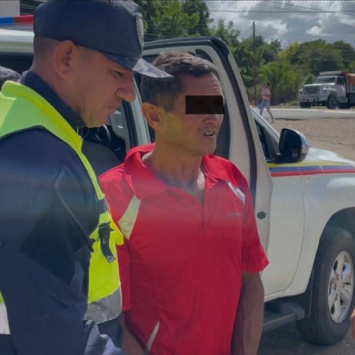 Rescatado menor que estaba encadenado a una silla