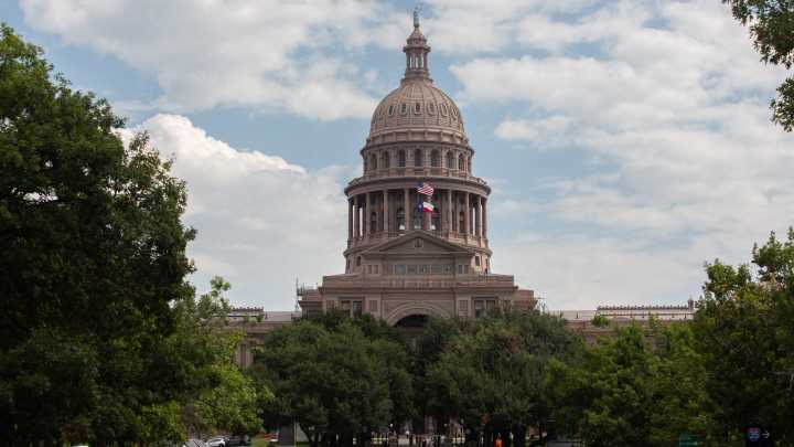 El Paso GOP, Democrats split on tax, bail, border amendment votes