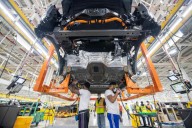 Ford contemplates scrapping F-150 Lightning, report says