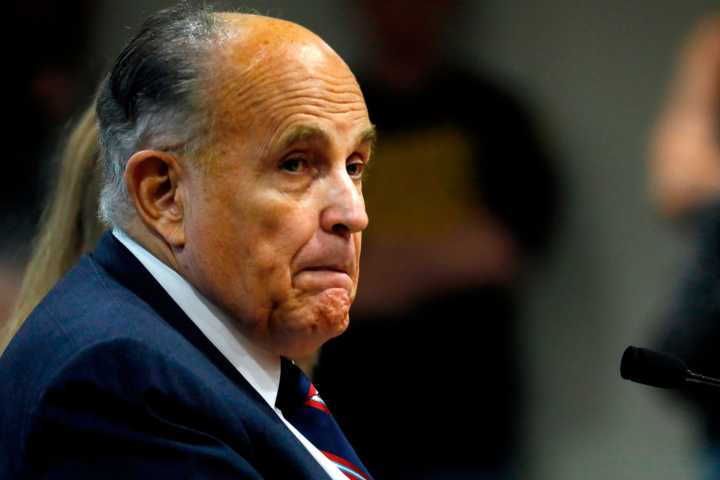 Trump pardons Rudy Giuliani, others allegedly involved in 2020 election efforts