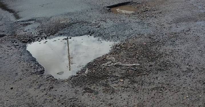 Baches se convirtieron en lagunas tras las lluvias en ‘La Villa’