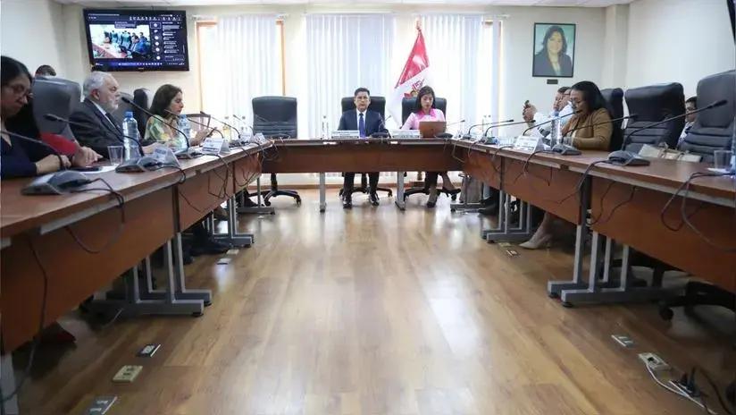 Comisión de Energía y Minas: debate sobre ampliación del Reinfo se suspende hasta el 17 de noviembre