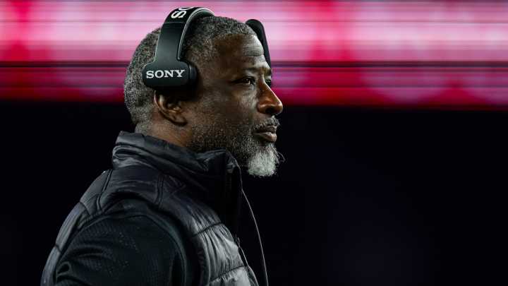 Jets' Glenn may finally be ready to make Fields, Taylor QB change