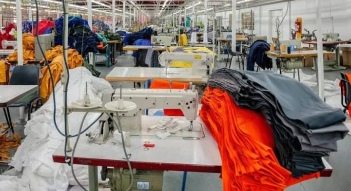 El sector textil sufre una fuerte caída en las ventas, aunque bajan los precios de las telas