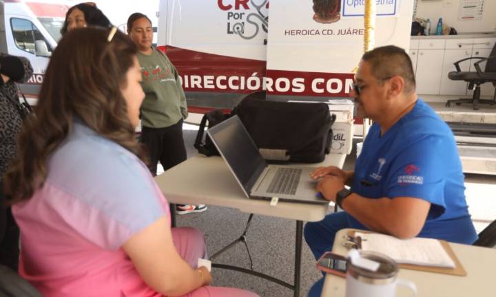 Ofrecen dependencias municipales sus servicios en el DIF Olivia Espinoza