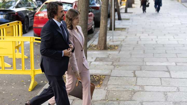 A parella de Díaz Ayuso acusa o fiscal xeral de matalo "publicamente": "Pasei a ser o delincuente confeso"