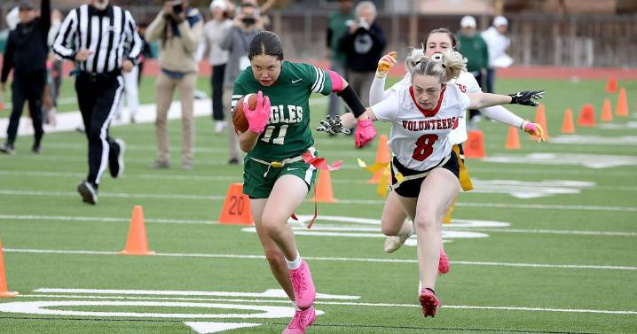 Flagstaff flag football advances to state quarterfinal with late rally over Lee Williams