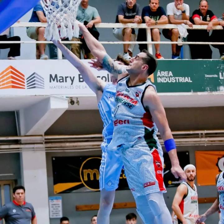 Ciclista tiene su estreno como local ante Lanús