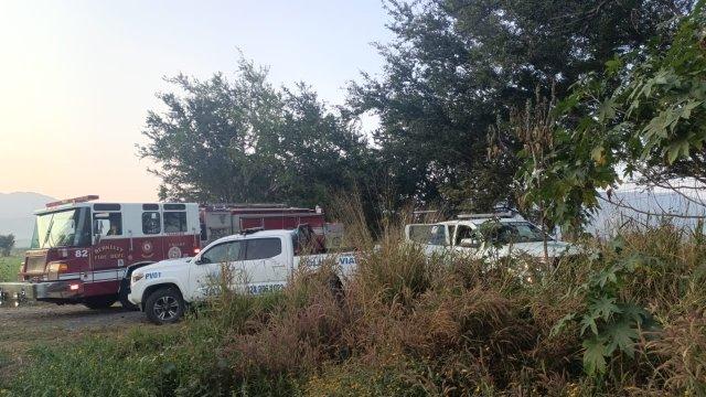 Hombre pierde la vida en volcadura sobre la carretera Jala