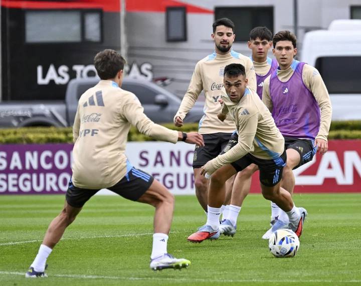 Scaloni convocó a un jugador que se destacó el fin de semana en la Premier League