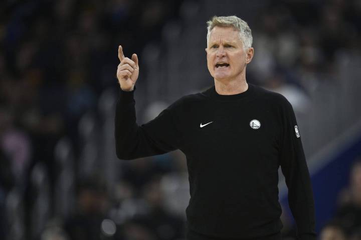 Warriors coach Steve Kerr warns of rising NBA injuries, calls for shorter season