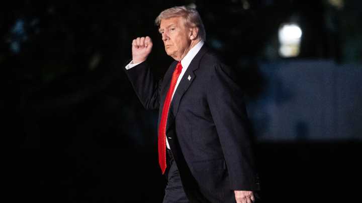 Trump conocía la conducta de Epstein y pasó "varias horas" en su casa con una de las víctimas