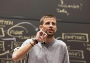 Gerard Piqué se estrena como profesor en Harvard