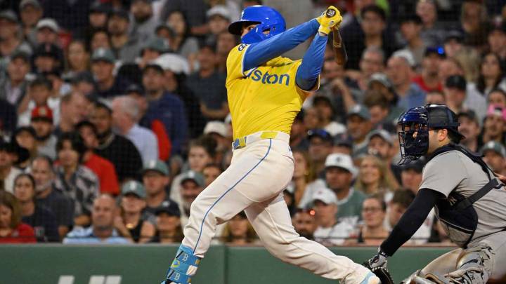 Red Sox officially sign catcher for 2026 season