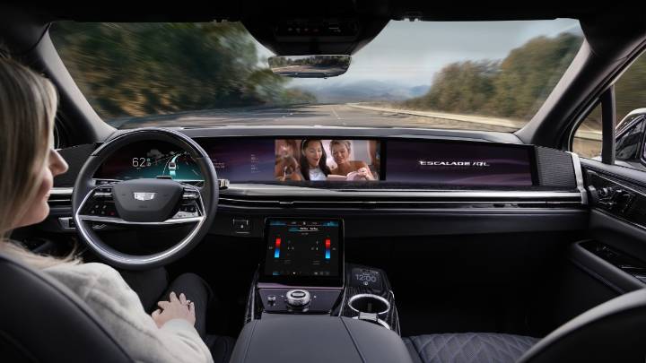 GM Debuts Eyes-Off Driving, Conversational AI, And Unified Software Platform