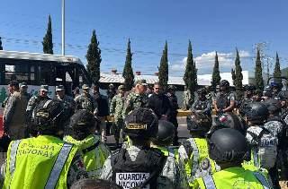 Autoridades mexicanas detienen a siete personas y decomisan explosivos en Michoacán