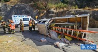 Tres lesionados tras volcamiento de camión en Ruta Las Palmas en dirección a Viña del Mar