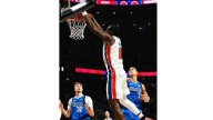 Jalen Duren firma su mejor noche y Pistons vencen a Mavericks en la Ciudad de México
