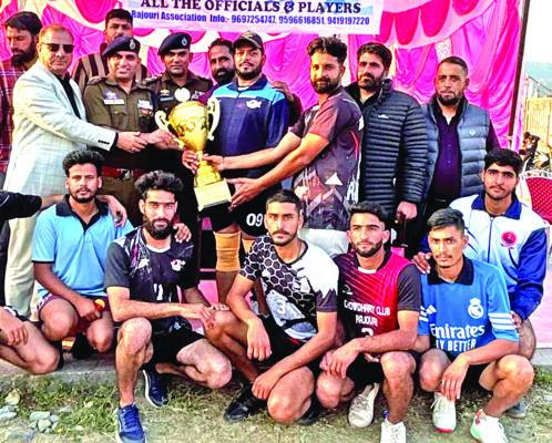 Rajab Club, Manjakote win Volleyball titles