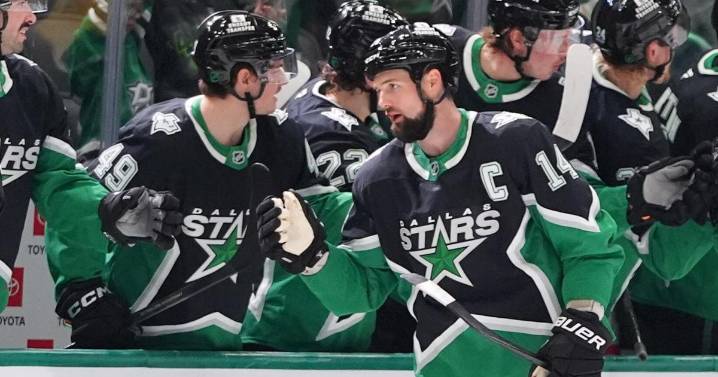 Johnston's power-play goal pushes Stars past Mammoth 4