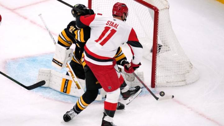 Pyotr Kochetkov makes 29 saves as Hurricanes beat Bruins 3