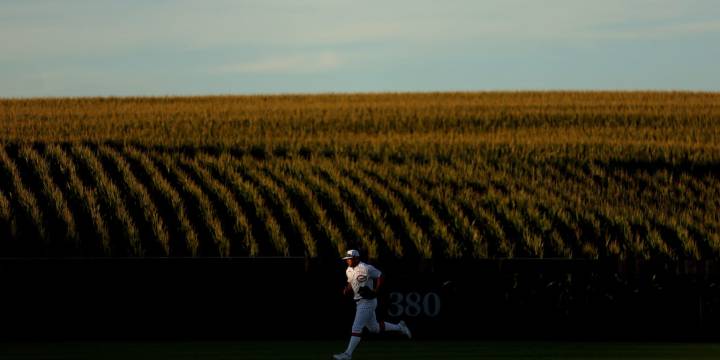 MLB Field of Dreams Game returning in 2026
