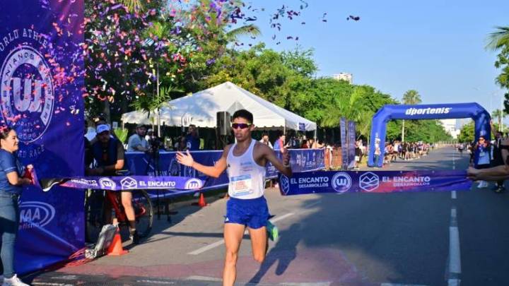¡Tricampeón! Diego Bárcenas impone su ritmo en el 5K de la Carrera Urbanianos Premier