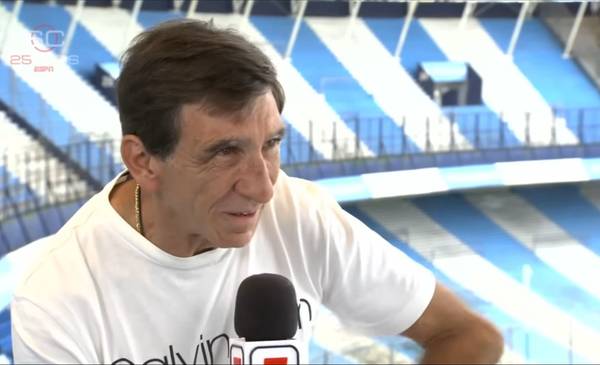 Costas se emocionó por un jugador de Racing: "Más allá de la plata"