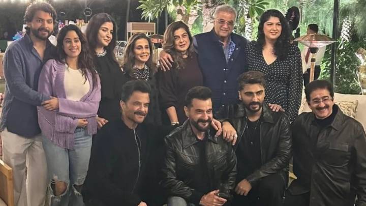 Janhvi Kapoor Cuddles Up To Shikhar Pahariya In Viral Pic From Boney Kapoor’s Birthday Bash