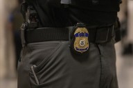 Actriz nativa americana está indignada tras ser detenida durante un operativo de ICE