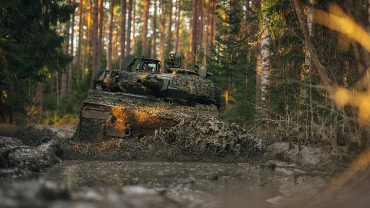 El tanque de quinta generación más conocido recibe una actualización a lo bestia