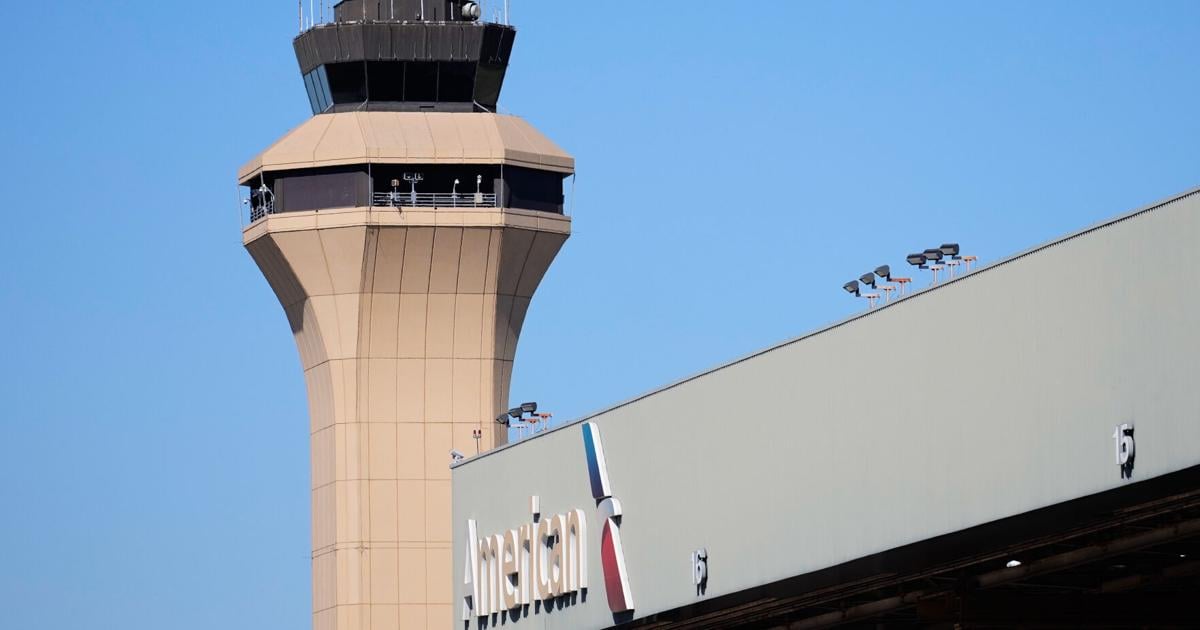 American Airlines announces cuts to management at its Texas headquarters