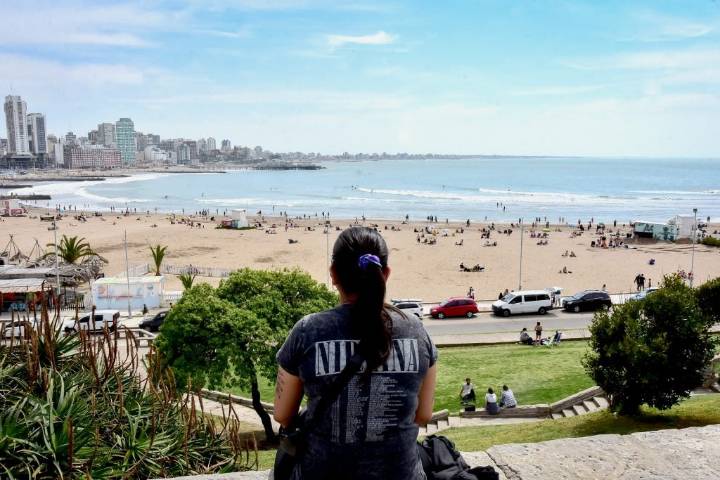 Sube la temperatura, pero sigue el viento: así estará el clima este lunes en Mar del Plata