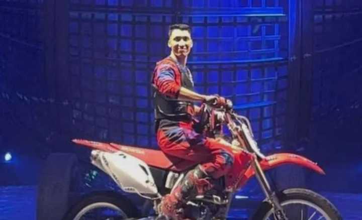 Video: un acróbata chileno murió en el "Globo de la Muerte"