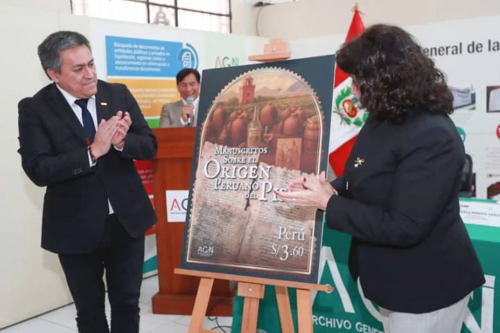 Presentación de los sellos postales sobre el patrimonio documental de la nación: Protocolo Ambulante de Los Conquistadores y los Manuscritos sobre el origen del pisco peruano