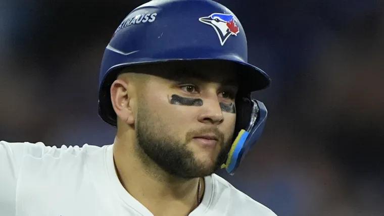 Blue Jays sent warning on Toronto losing SS Bo Bichette this offseason in free agency