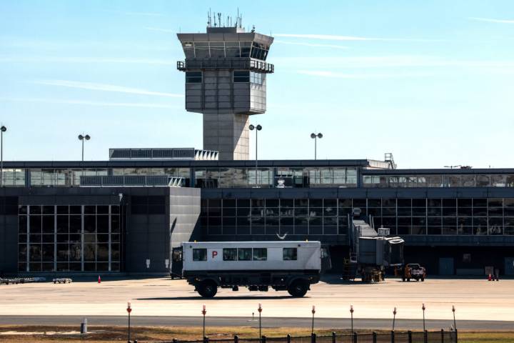 FAA eases commercial flight restrictions after shutdown strain, but some limits remain