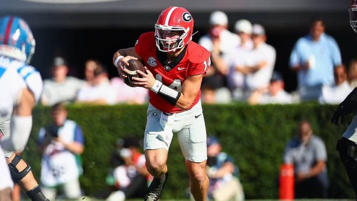 Georgia jumps to coveted No. 4 in CFP rankings, no change in top