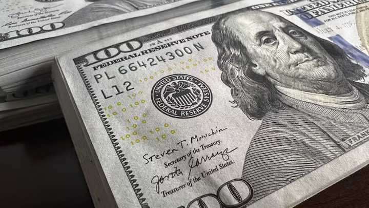 El dólar oficial subió nuevamente y se aproxima al techo de banda