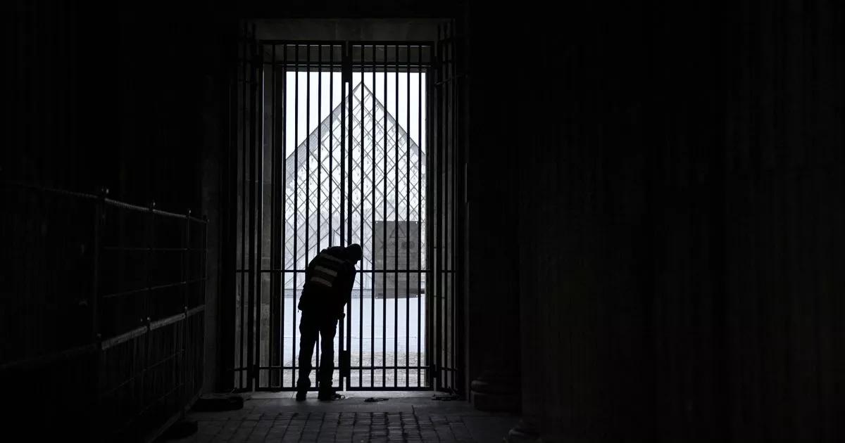 Louvre blow as gallery closed over 'structural weakness' weeks after disaster