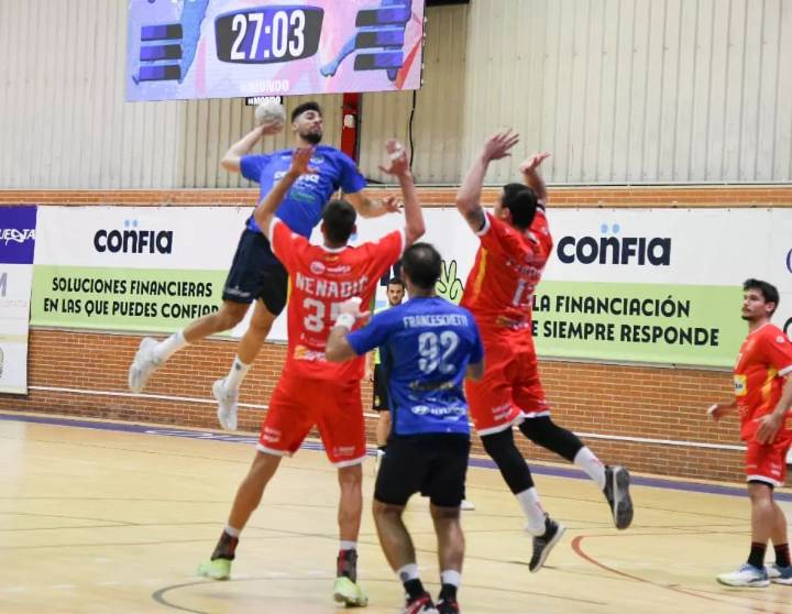 Un fértil Bada Huesca brinda por la Copa ante un animado Oviedo (35