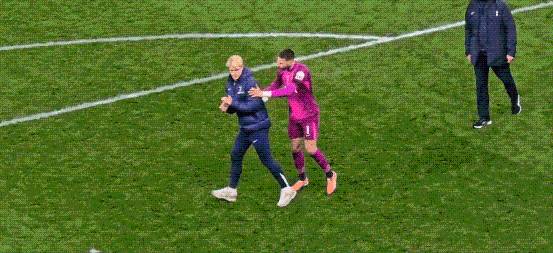 Tottenham: Guglielmo Vicario explains how he had to protect Lucas Bergvall from 'bad' fan