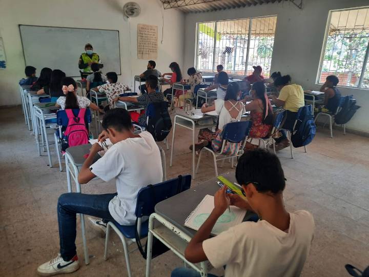 La Policía de Infancia y Adolescencia de Paz de Ariporo, sensibiliza a la comunidad estudiantil, sobre los retos virales y retos online