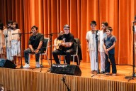 León Gieco interpretó Solo le pido a Dios en guaraní y espera recibir el título Doctor Honoris Causa