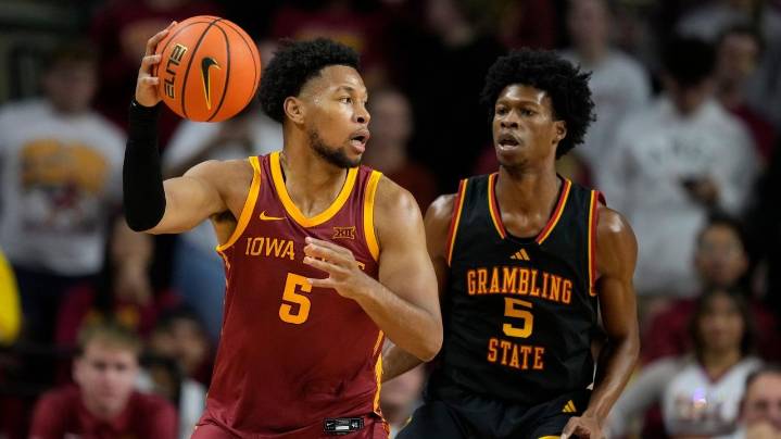Joshua Jefferson scores 20 points in No. 16 Iowa State's 102