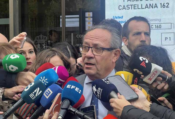 Aprobada la senda de déficit del 0,1% con el voto a favor de Castilla