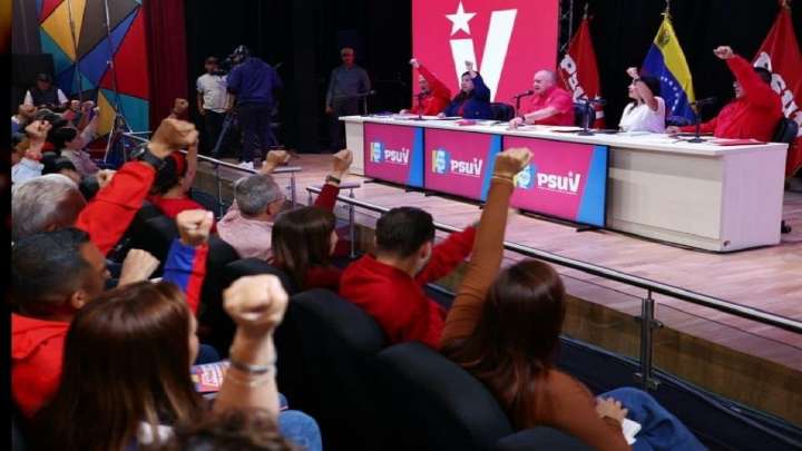 Cabello: "Nuestro pueblo no se intimida y sabe lo que tiene que hacer"