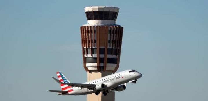 El tráfico aéreo podría "reducirse a cuentagotas" si continúa el cierre del gobierno federal