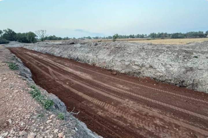 Inician trabajos de desazolve del canal Tlamaco